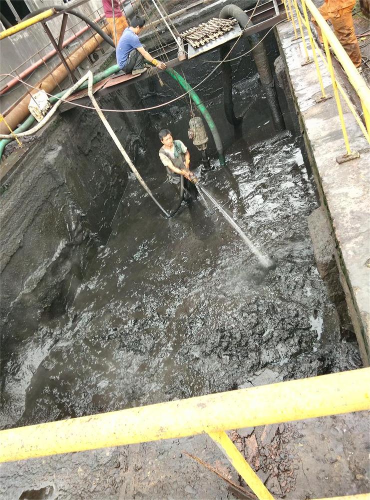 达尔罕茂明安联合沉淀池清掏-污水池清理