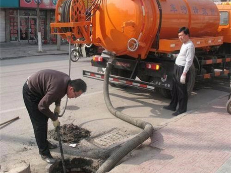 达尔罕茂明安联合清掏化粪池，健康生活从这里开始